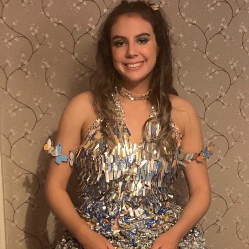 Granard student Lily Hemus wins Relove Fashion innovation award