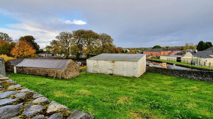 Contracts signed for development of innovative Longford rural working hub