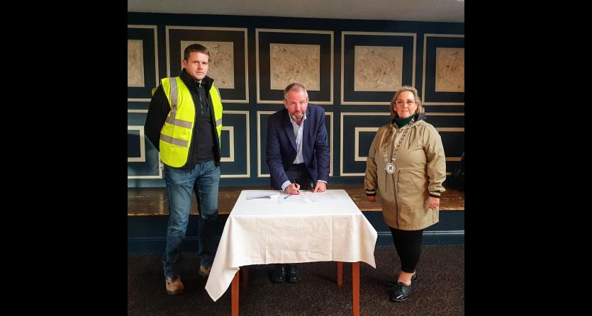 Contracts signed for development of innovative Longford rural working hub
